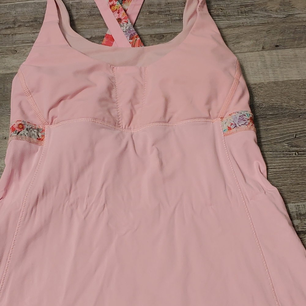 Lululemon Tank with floral pattern
